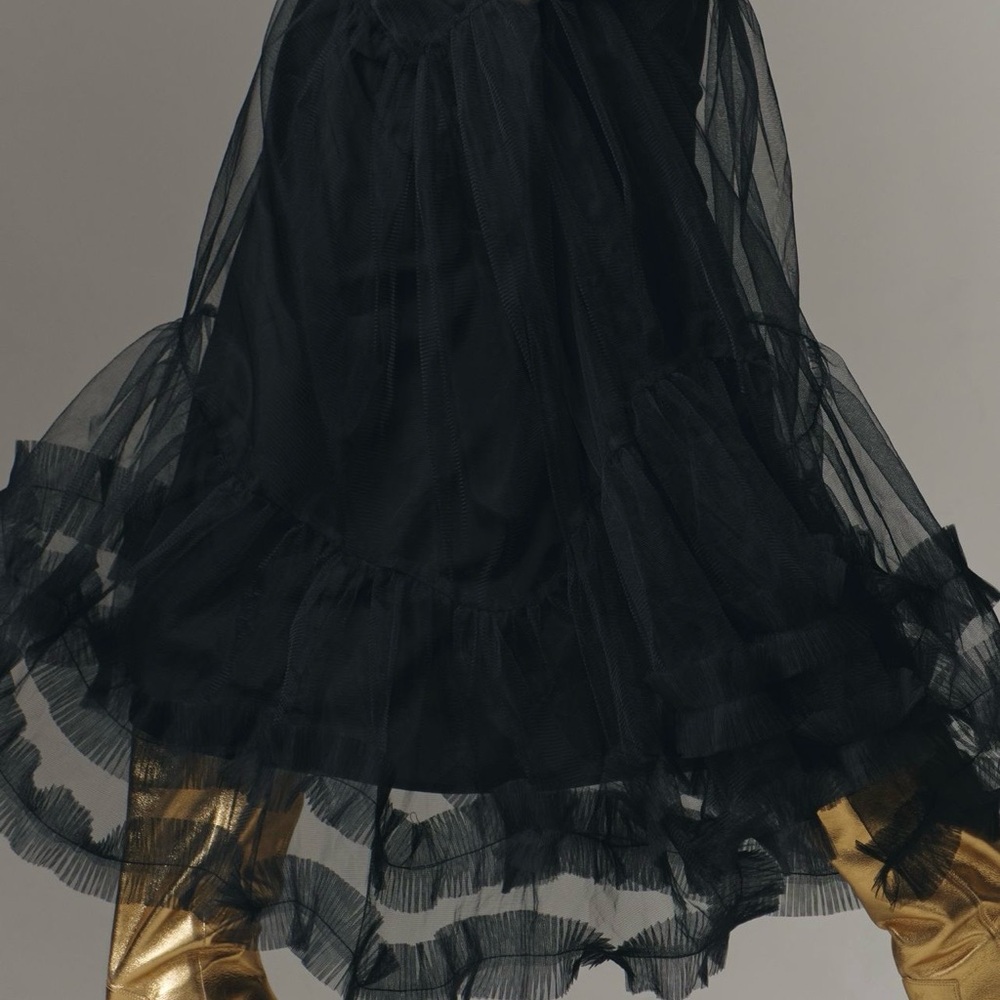 En Saison Elegant Black Maxi Dress - Picture 2 of 6